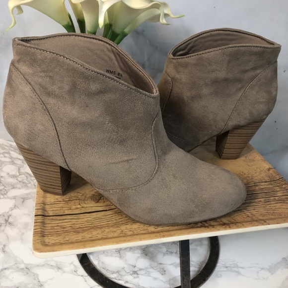 Maurices Shoes - Taupe Ankle Booties Faux Suede Size 8.5